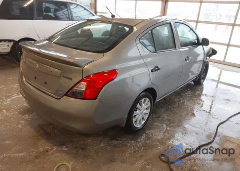 2014 Nissan Versa 1.6 S+ z USA, uszkodzony, nr VIN 3N1CN7AP8EL837336